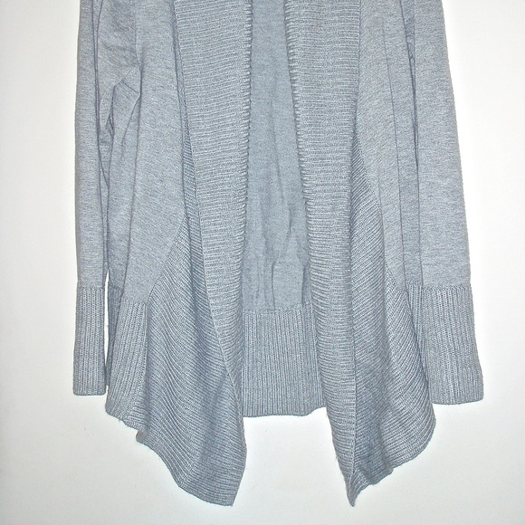 PREMISE STUDIO WOMEN'S LIGHT GREY CARDIGAN SWEATER SIZE L - Picture 2 of 5
